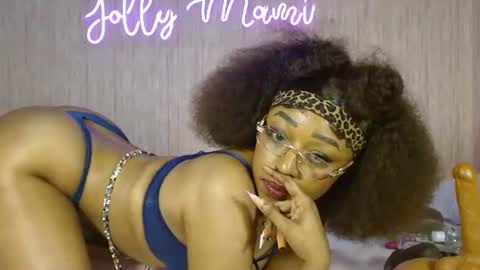 Snapshot of jollymamih chatting on July 3, 2:07 am jollymamih online show from July 3, 2:07 am