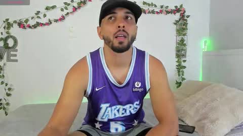 Snapshot of jon_bukowski chatting on November 5, 4:18 pm Jon online show from November 5, 4:18 pm