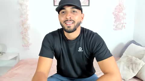 Snapshot of jon_bukowski chatting on November 17, 7:52 pm Jon online show from November 17, 7:52 pm