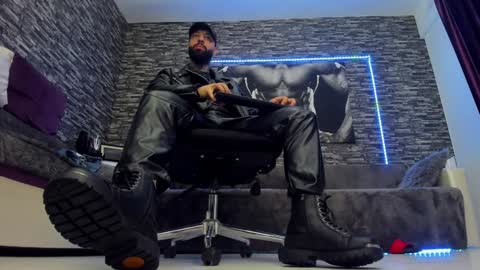 JonahHunt online show from December 2, 11:45 am