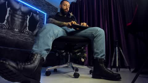 JonahHunt online show from December 11, 7:20 am