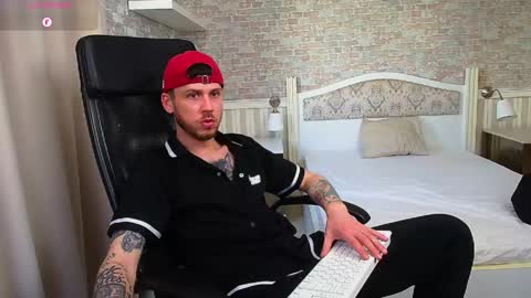 JonahShaw online show from May 5, 5:26 am