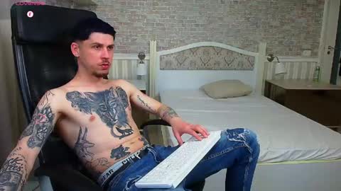 JonahShaw online show from May 12, 4:53 am