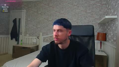 JonahShaw online show from May 17, 4:32 am
