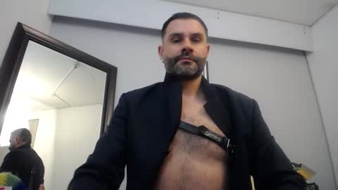  JONAS BEARD  online show from November 8, 8:29 pm