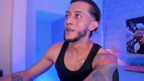 Jonas  online show from October 4, 7:45 pm