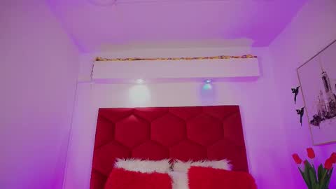 Jonas  online show from November 10, 12:48 pm