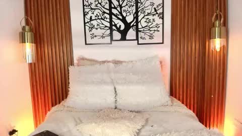 Snapshot of jonas_hiill chatting on February 25, 4:33 am Jonas online show from February 25, 4:33 am