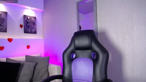 Snapshot of jonas_hiill chatting on March 13, 4:41 am Jonas online show from March 13, 4:41 am