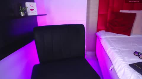 Snapshot of jonas_hiill chatting on March 18, 4:37 am Jonas online show from March 18, 4:37 am