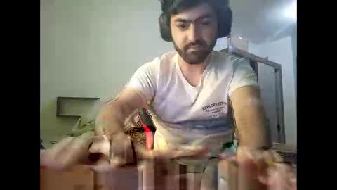 jonasf2525 online show from November 25, 9:15 pm