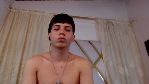 Snapshot of jonathan_moreau chatting on January 8, 6:31 pm Jonathan online show from January 8, 6:31 pm