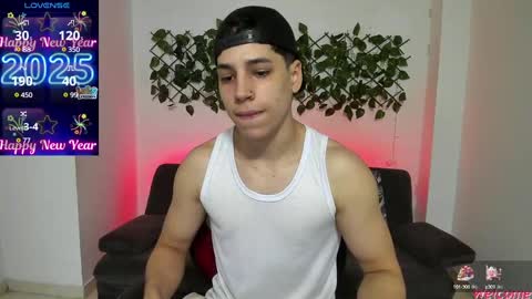 Instagram jonathanfit14 online show from January 2, 8:02 pm