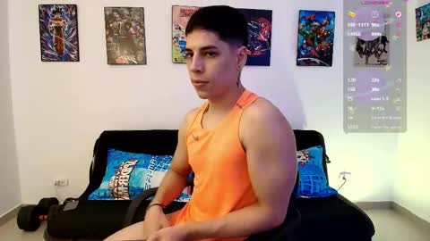 Instagram jonathanfit14 online show from May 12, 9:12 pm