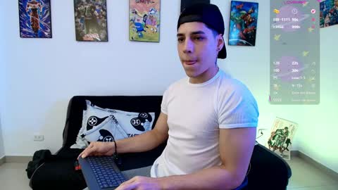 Instagram jonathanfit14 online show from May 15, 8:49 pm