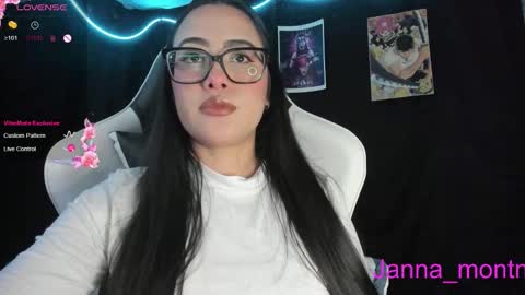 Snapshot of jonathanrwick chatting on October 10, 3:05 am Janna online show from October 10, 3:05 am