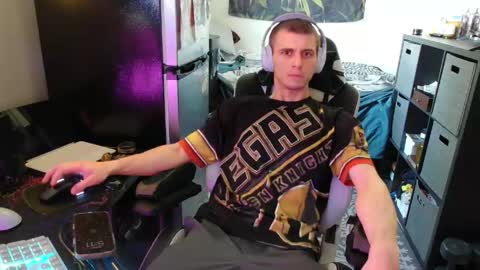 jonathanthiccoc online show from May 13, 9:11 pm
