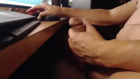 Snapshot of jonftl chatting on November 29, 4:15 am Jon in Florida online show from November 29, 4:15 am