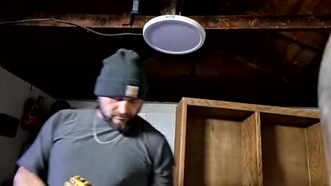 jonhenry247937876 online show from April 22, 5:10 am