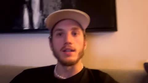 Snapshot of jonnnywinston chatting on September 20, 4:57 am Jonny online show from September 20, 4:57 am