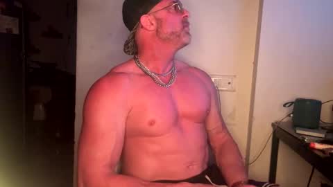 Snapshot of jonnycockfill chatting on November 19, 10:10 pm Jonny Cockfill online show from November 19, 10:10 pm