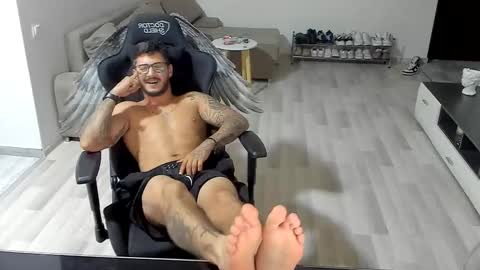 jonnyporn1 online show from September 23, 10:24 pm