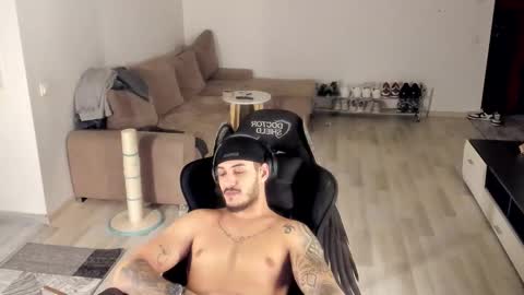 jonnyporn1 online show from January 9, 12:46 am