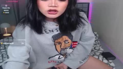 Snapshot of jonnywally123 chatting on March 6, 2:35 pm jonnywally123 online show from March 6, 2:35 pm