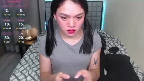 Snapshot of jonnywally123 chatting on June 15, 2:19 pm jonnywally123 online show from June 15, 2:19 pm