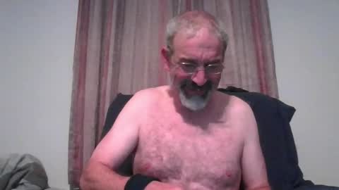 Snapshot of jony_five chatting on December 20, 2:52 am Jon online show from December 20, 2:52 am