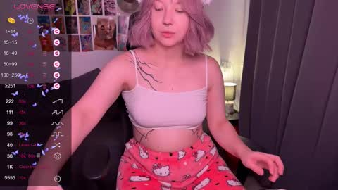 Snapshot of jooycetreier chatting on September 18, 7:54 am Joyce online show from September 18, 7:54 am