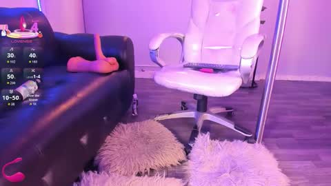 Snapshot of jordan_24_ chatting on March 13, 10:00 am JORDAN online show from March 13, 10:00 am