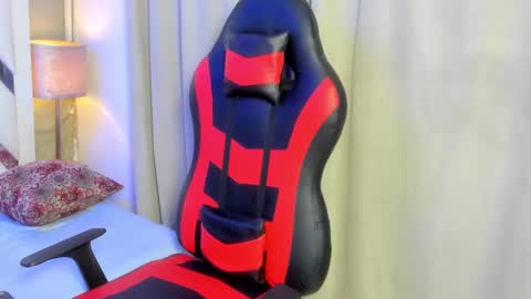 Snapshot of jordan_love7 chatting on October 18, 12:28 pm jordan online show from October 18, 12:28 pm