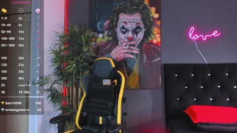 Snapshot of jordan_mayers chatting on December 12, 12:44 pm Jordan online show from December 12, 12:44 pm