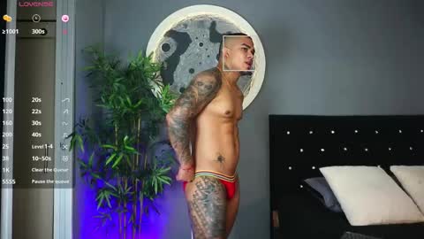 Snapshot of jordan_mayers chatting on October 30, 9:55 am Jordan online show from October 30, 9:55 am