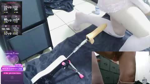 Snapshot of jordanxxx666 chatting on March 31, 2:02 am sissyjolicia online show from March 31, 2:02 am