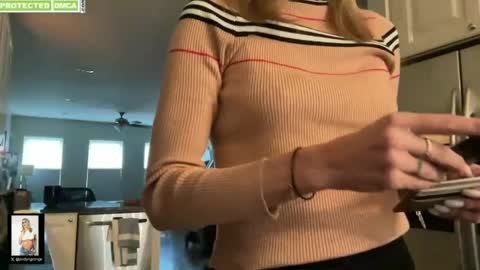 Snapshot of jordyngrangexo chatting on January 30, 9:25 pm Jordyn Grange online show from January 30, 9:25 pm