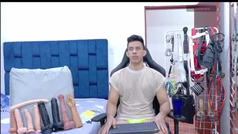 jose_rumbero91 online show from May 6, 11:59 am