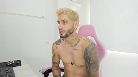 jose_wc online show from March 8, 7:06 pm