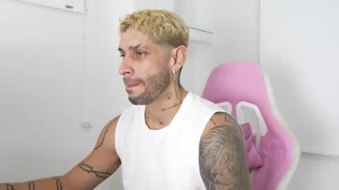 jose_wc online show from March 25, 4:29 am