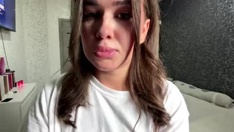 Snapshot of josefagamber chatting on May 18, 10:21 am Eli online show from May 18, 10:21 am