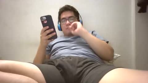 Snapshot of joselino249595_ chatting on December 4, 6:55 am TwinkJoselinoHot online show from December 4, 6:55 am