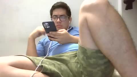 Snapshot of joselino249595_ chatting on December 8, 12:51 am TwinkJoselinoHot online show from December 8, 12:51 am