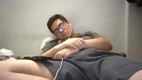 Snapshot of joselino249595_ chatting on January 10, 6:53 am TwinkJoselinoHot online show from January 10, 6:53 am