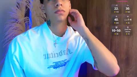 Snapshot of josep_davies chatting on October 5, 10:07 pm Josep online show from October 5, 10:07 pm