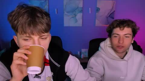 joseph_bear_ online show from February 19, 9:49 am