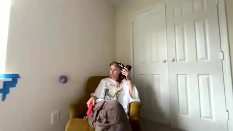 Josephine Luv online show from March 12, 1:50 pm