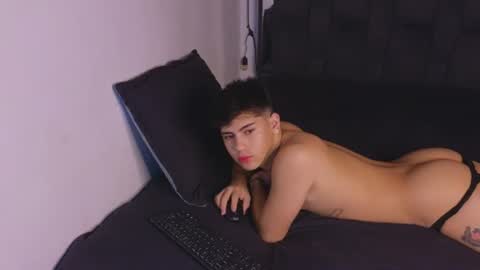 Snapshot of josethariaz25 chatting on July 9, 12:20 pm JOSETH ARIAZ online show from July 9, 12:20 pm