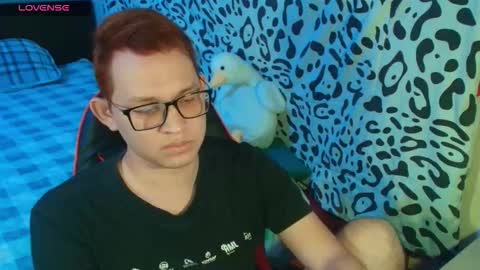 Snapshot of josh_18cm chatting on October 16, 3:40 am josh_18cm online show from October 16, 3:40 am