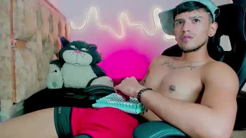 Snapshot of josh_cam99 chatting on February 27, 4:56 am JOSH online show from February 27, 4:56 am